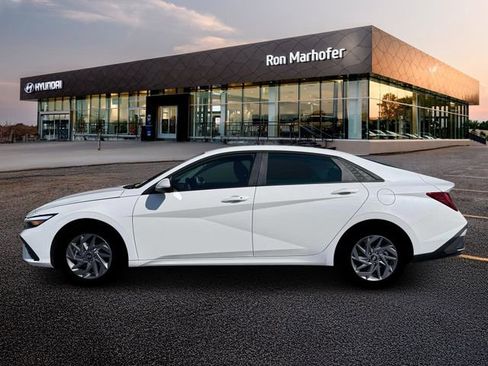 New 2026 Hyundai Elantra Blue image 3