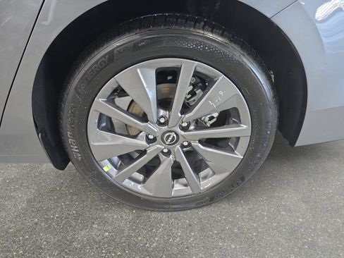 New 2026 Nissan Sentra SL w/ Floor Mat Package FWD image 28