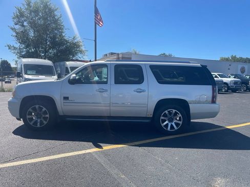 Used 2012 GMC Yukon XL Denali AWD/4WD image 8