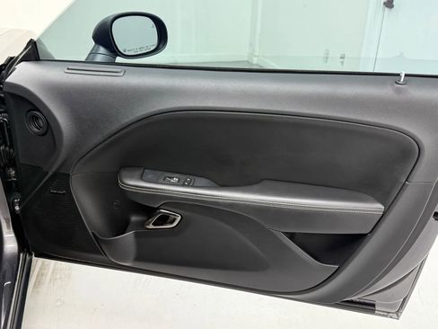 Used 2019 Dodge Challenger SRT Hellcat Redeye image 35