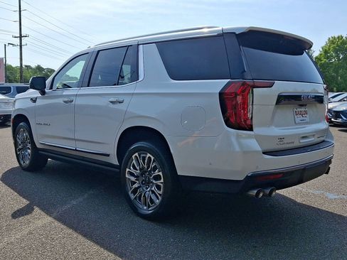 Used 2023 GMC Yukon Denali Ultimate AWD/4WD image 4
