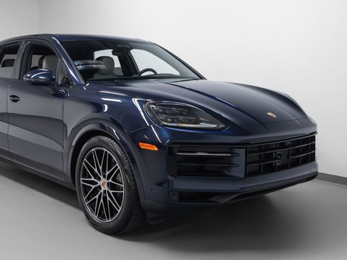 Certified 2026 Porsche Cayenne S AWD/4WD image 9