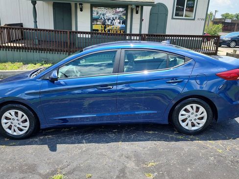 Used 2017 Hyundai Elantra SE image 8