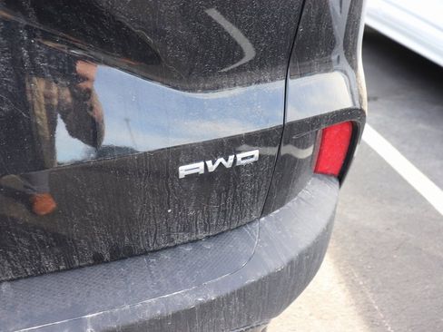 Used 2022 Ford Escape SE w/ SE Sport Appearance Package image 6