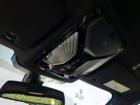 Used 2023 BMW 540i w/ M Sport Package image 20