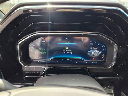 Used 2024 Chevrolet Silverado 1500 High Country w/ High Country Premium Package image 18