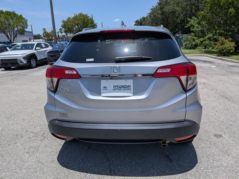 Used 2022 Honda HR-V EX image 5