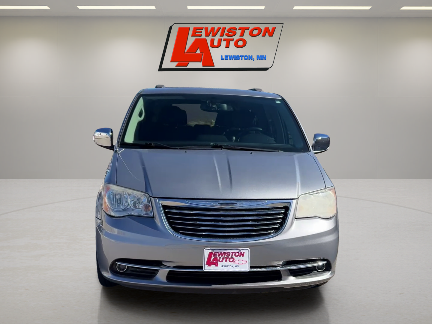 Used 2014 Chrysler Town & Country Touring-L w/ Driver Convenience Group FWD image 8