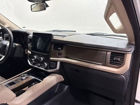 Used 2024 Ford Expedition Max Limited image 10