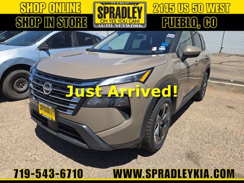 Used 2025 Nissan Rogue SV AWD/4WD image 1