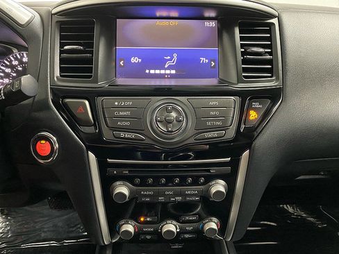Used 2020 Nissan Pathfinder S image 19