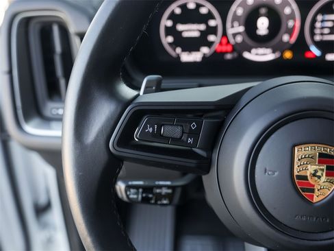 Certified 2024 Porsche Cayenne S image 22