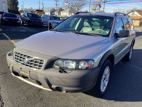 Used 2004 Volvo XC70 image 3