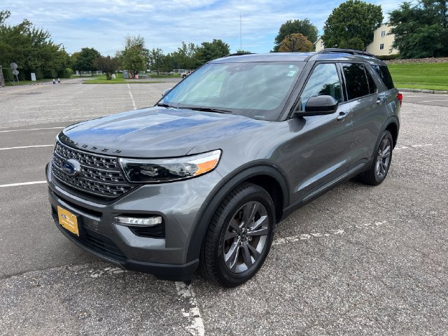 Certified 2023 Ford Explorer XLT w/ Equipment Group 202A AWD/4WD image 5