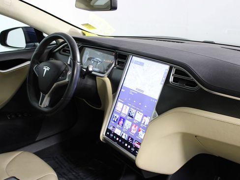 Used 2013 Tesla Model S Performance RWD image 22