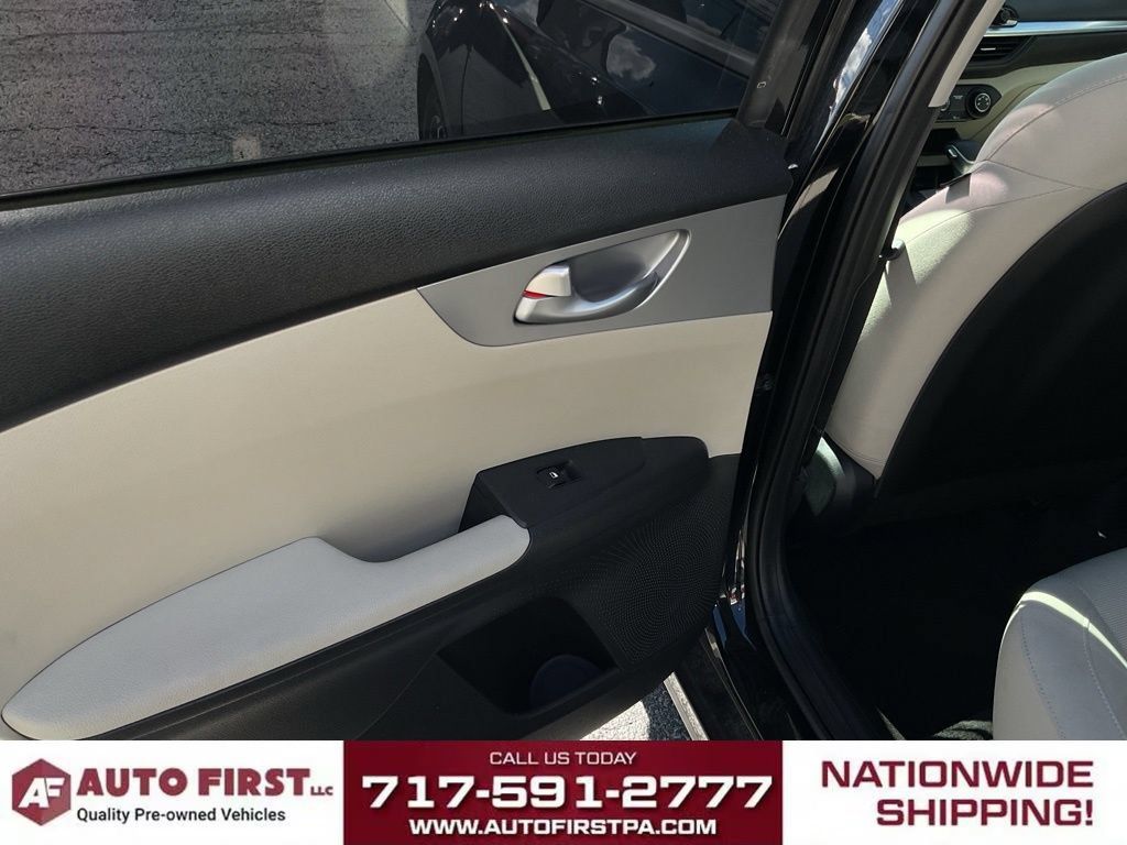 Used 2022 Kia Forte LXS FWD image 10