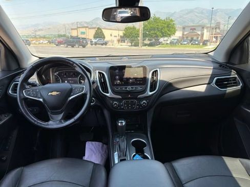 Used 2021 Chevrolet Equinox Premier AWD/4WD image 23