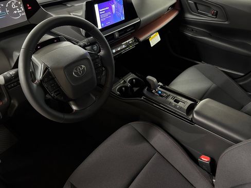 New 2026 Toyota Prius SE image 10