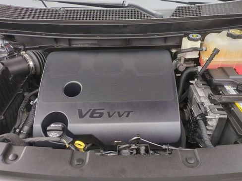 Used 2021 Chevrolet Traverse RS image 25