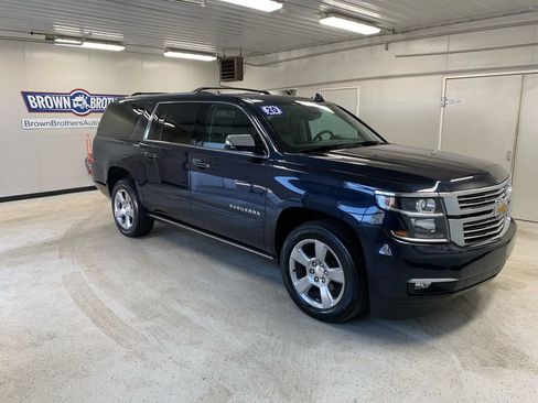 Used 2020 Chevrolet Suburban Premier w/ Max Trailering Package AWD/4WD image 11