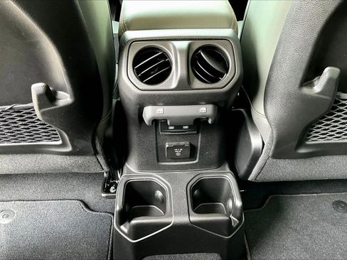 New 2026 Jeep Gladiator Mojave image 16