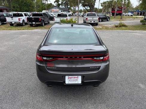 Used 2015 Dodge Dart SXT image 5