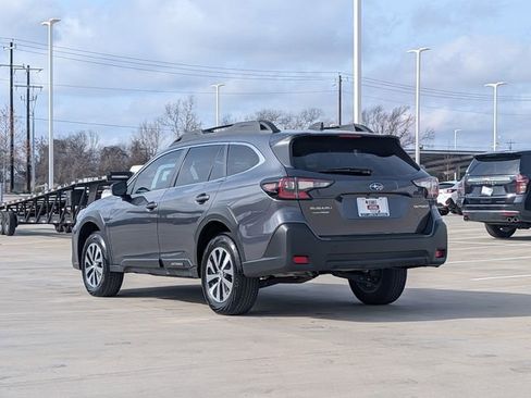Used 2025 Subaru Outback Premium w/ Popular Package #1A image 4