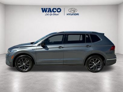 Used 2022 Volkswagen Tiguan SE w/ Panoramic Sunroof Package