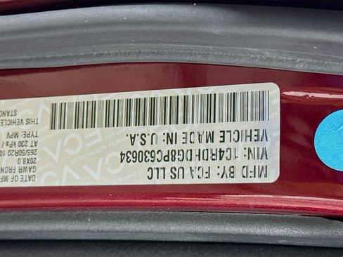 Used 2023 Dodge Durango GT image 40