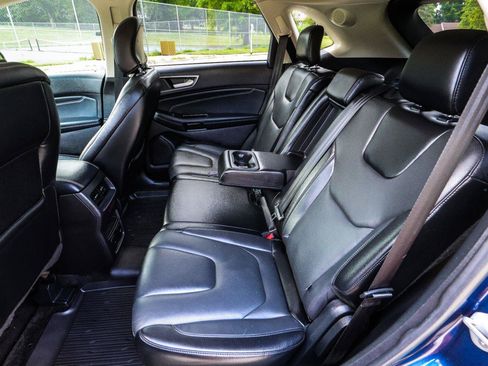 Used 2017 Ford Edge Titanium w/ Equipment Group 301A FWD image 38