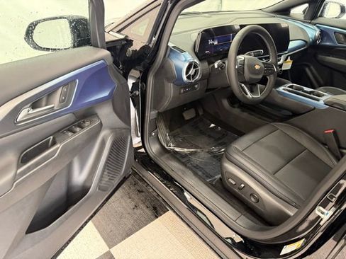 New 2026 Chevrolet Equinox EV LT FWD image 30