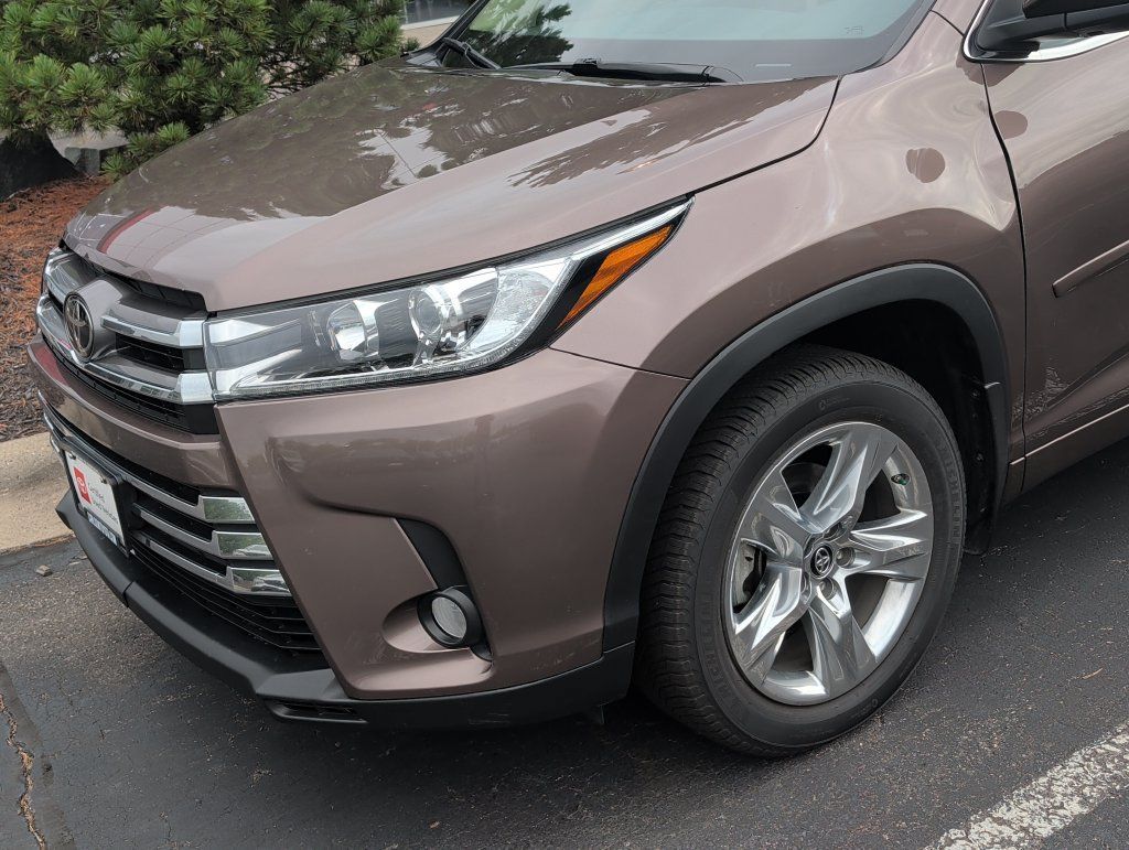 Used 2018 Toyota Highlander Limited AWD/4WD image 7