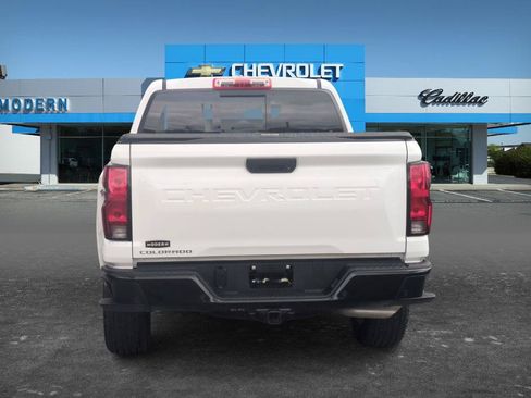 Used 2026 Chevrolet Colorado W/T w/ Advanced Trailering Package AWD/4WD image 4