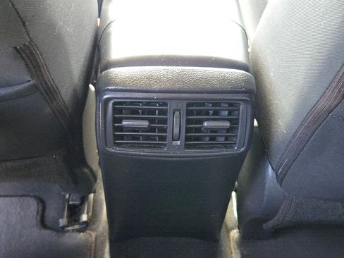 Used 2018 Nissan Rogue SV FWD image 23