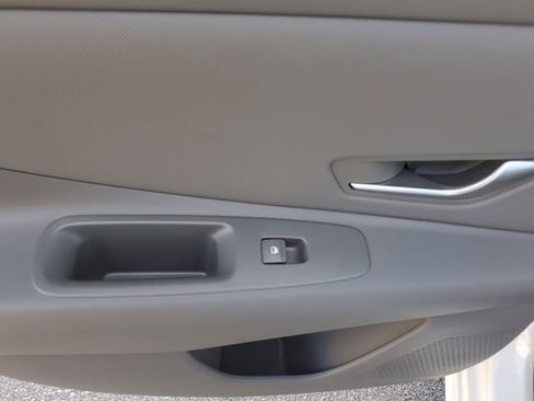 New 2026 Hyundai Elantra Sport FWD image 15