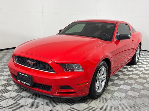 Used 2013 Ford Mustang Coupe RWD image 10
