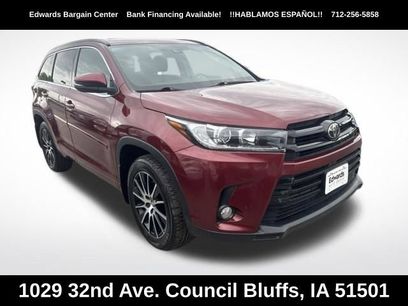 Used 2017 Toyota Highlander SE
