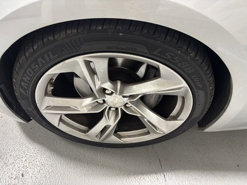 Used 2019 Chevrolet Camaro SS image 6