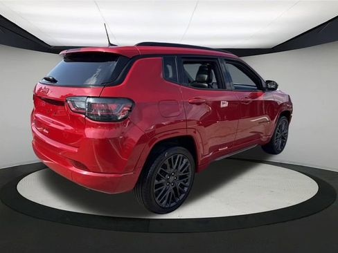Used 2022 Jeep Compass Limited w/ (RED) Package image 10