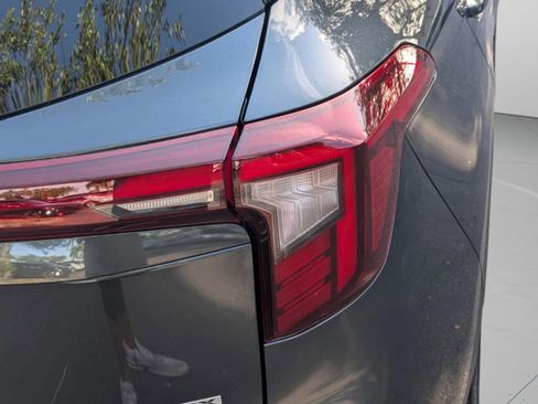 Certified 2025 Kia Seltos SX w/ SX Sunroof Package image 24