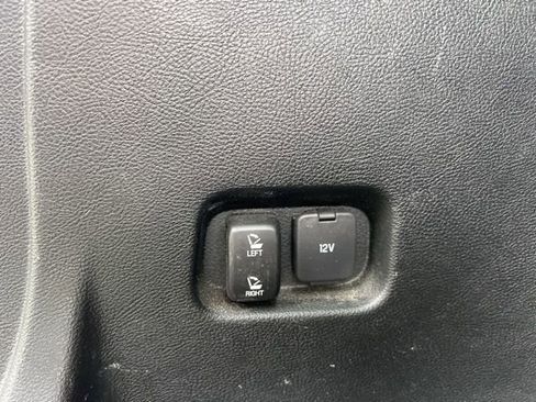 Used 2023 Ford Edge SEL AWD/4WD image 16