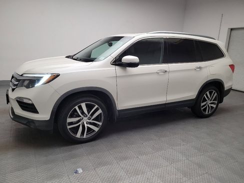 Used 2018 Honda Pilot Touring image 2
