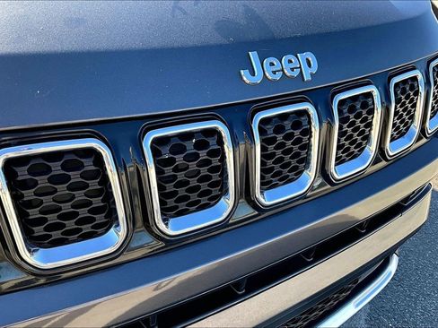 Used 2023 Jeep Compass Limited image 32