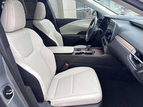 Certified 2023 Lexus RX 350 Premium w/ Accessory Package AWD/4WD image 33