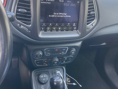 Used 2021 Jeep Compass Trailhawk w/ Sun and Sound Group AWD/4WD image 12