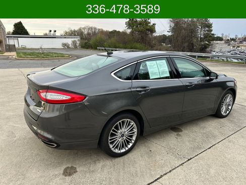 Used 2016 Ford Fusion SE w/ Equipment Group 202A image 5
