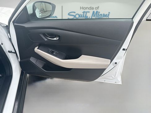 Used 2023 Honda Accord LX image 32
