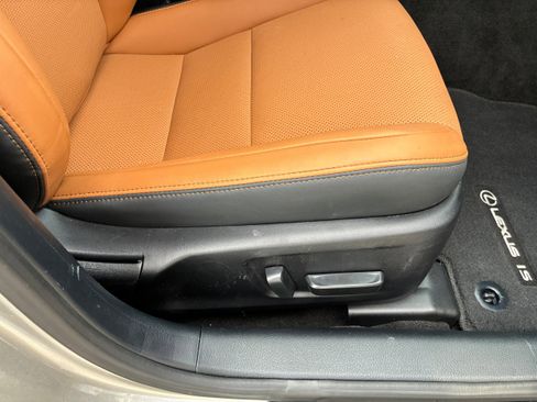 Used 2023 Lexus IS 300 w/ Comfort Package image 31