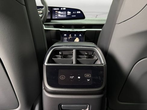 Used 2024 Lucid Air Touring AWD/4WD image 29