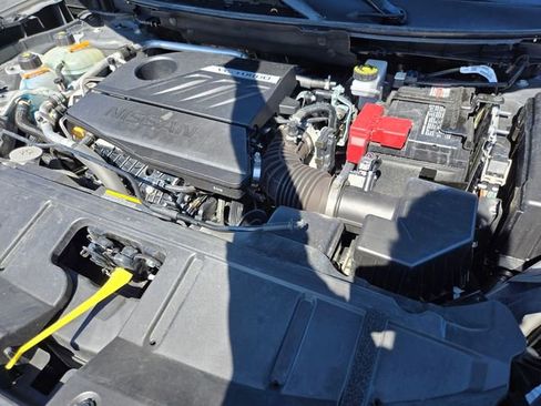 Used 2025 Nissan Rogue SV AWD/4WD image 23